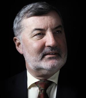 Portrait picture of Lord John Alderdice